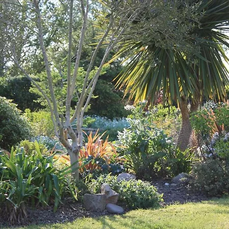 بيت ضيافة Un Vent De Fleurs 3*