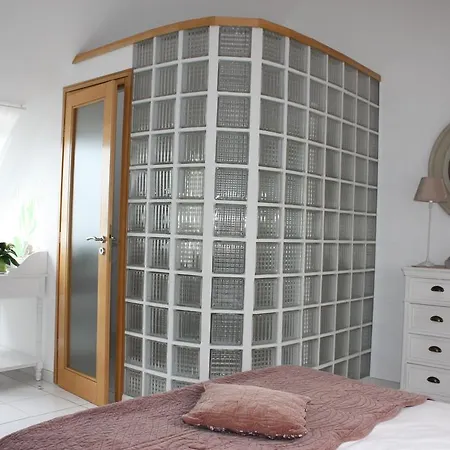 Un Vent De Fleurs 3* لوكتودي